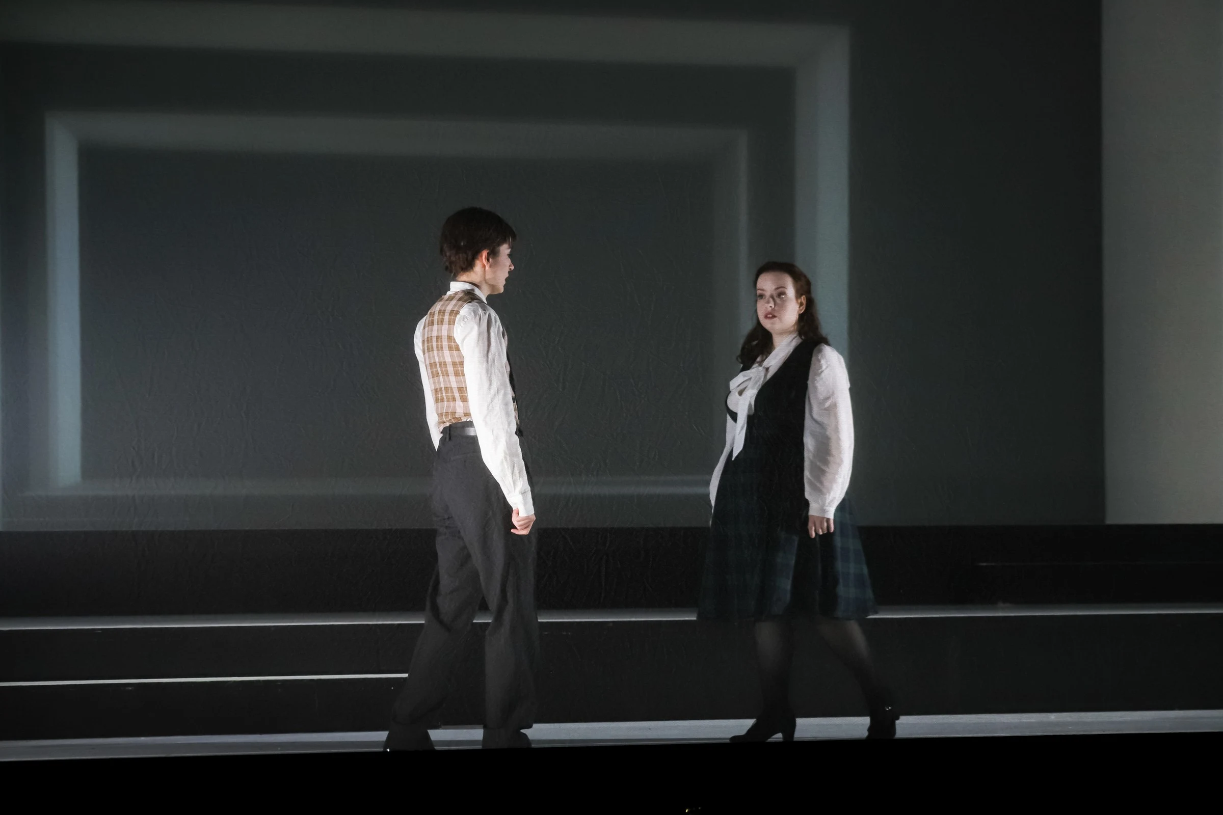 Two singers facing one another in The Turn of the Screw